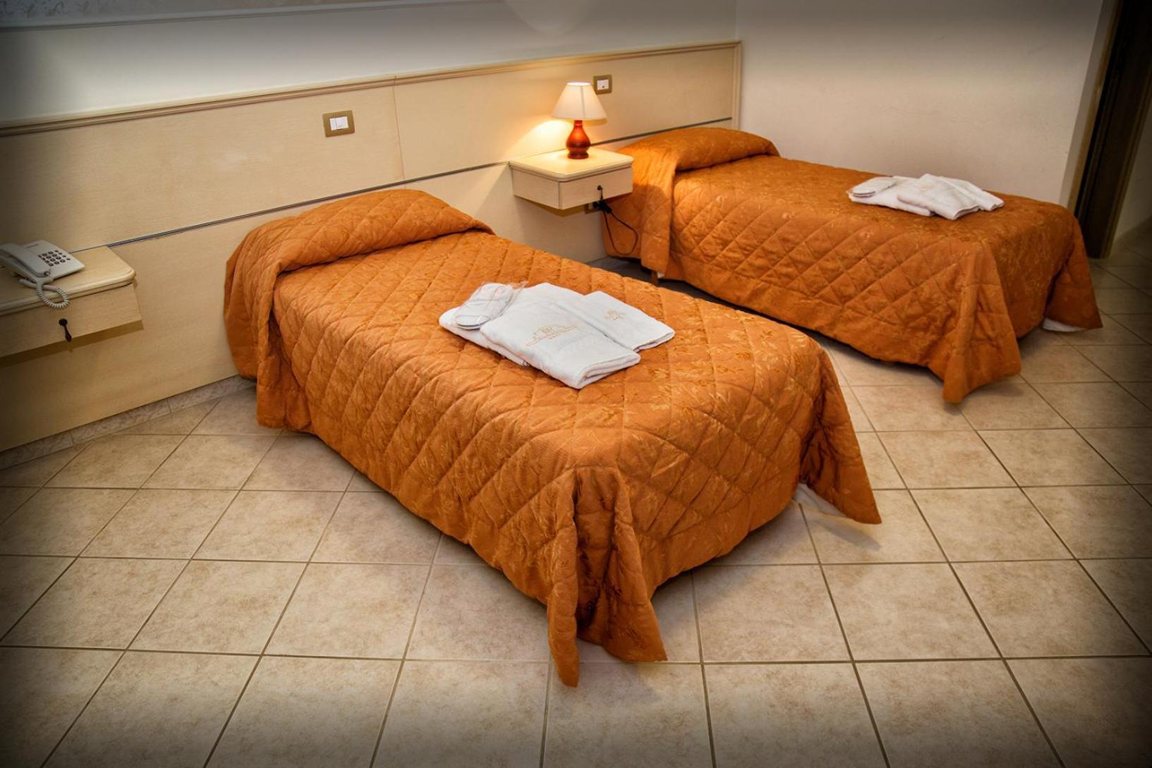Elia Hotel